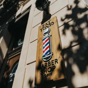 Fat Tony's barbershop · Fat Tony's Rymlyanuna