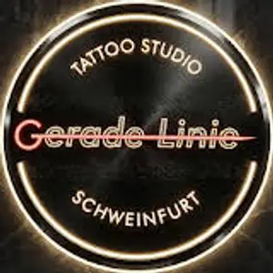 Gerade Linie Tattoo