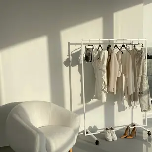 6th floor studio photo 4