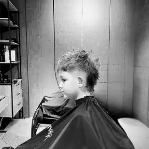Velmax Barbershop ЖК Кришталеві Джерела photo 2