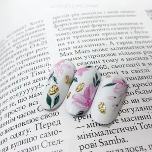 Elizabeth_nails_room_ photo 3
