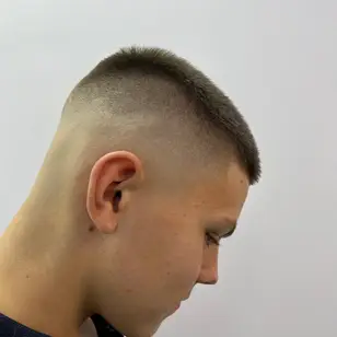 BASE (Crovv Barber) photo 4