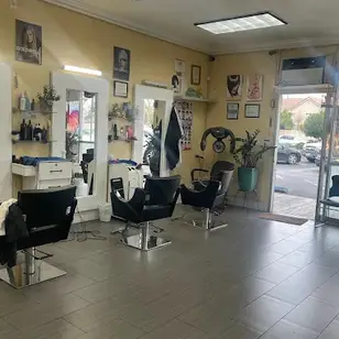 NGUYEN HAIR & NAILS photo 4