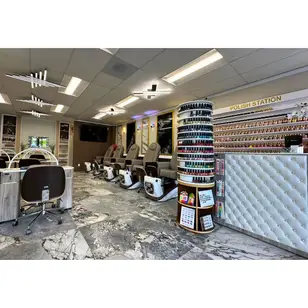 Desire Nails & Spa - Nail Salon Portland Oregon photo 4