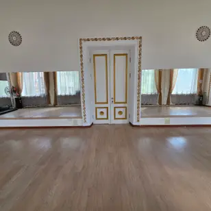 ELITE DANCE STUDIO · Поштовий 40, мала зала photo 4