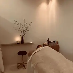 Peaceful Healing Touch Massage photo 3