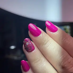 Yasmin nails photo 2