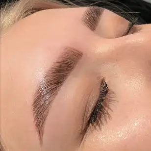 BROW & LASH MASTER IN NÜRNBERG photo 3