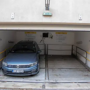 Pytloun Parking Praha 1 - Ve Smečkách 20 photo 4