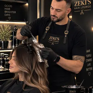 ,,Der Salon‘‘bei Zekis Hair Lounge photo 4