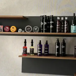 Blade Room photo 4