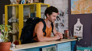 The 7 steps to open a successful hostel business