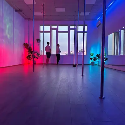 Pole art Space photo 3