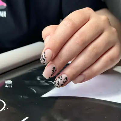 Nail Artist photo 11
