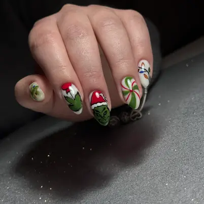 Nail Artist photo 14