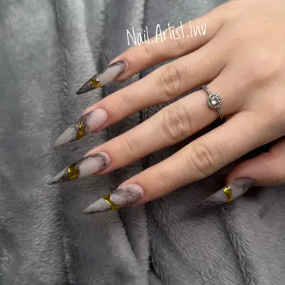 Nail Artist photo 3