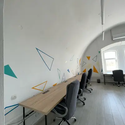TRACTION SPACE photo 3