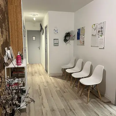 Tuylan Tran Ludet Acupuncture photo 5
