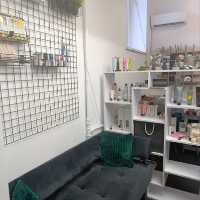 M&V beauty salon photo 15