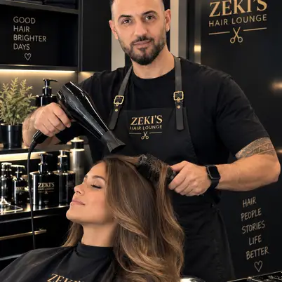 ,,Der Salon‘‘bei Zekis Hair Lounge photo 3