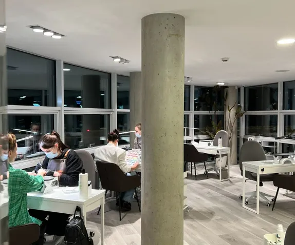 https://storage2.easyweek.io/processed/images/2025-04-24/2d037c89a3991c07748ffb8ed3faac4fe650ce8f928c5e4e9988f96716e47f90_1170x1564.jpg