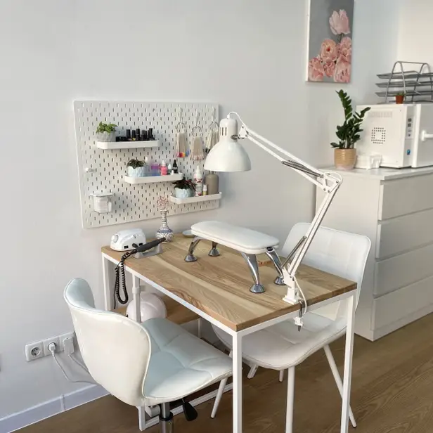 Akperova Nail Studio - Манікюр, педикюр, нарощування нігтів photo 1