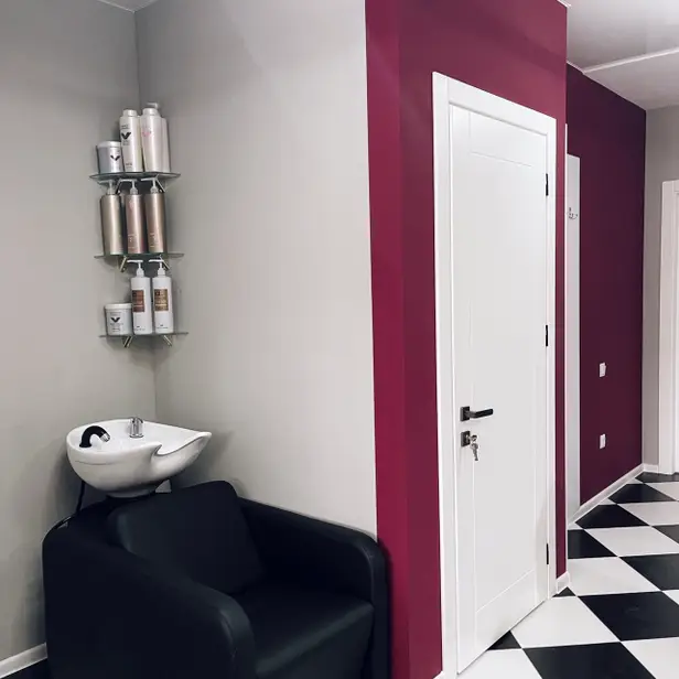 VR Beauty Salon photo 1