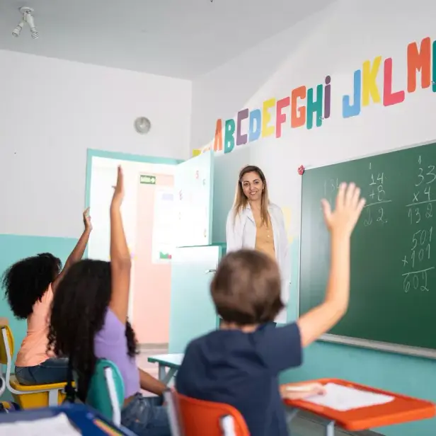 SmartZone · Sala de Explicações: O Ambiente Ideal para Aulas e Sessões de Estudo photo 1