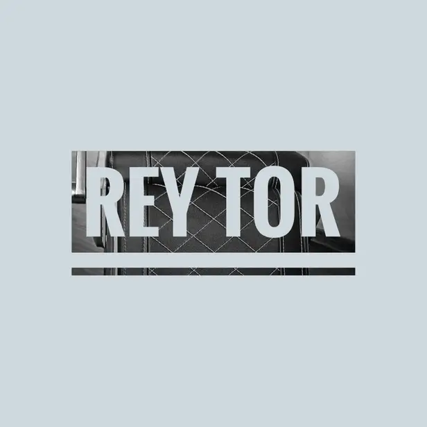 Rey Tor photo 1