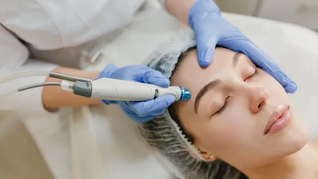 Curățare facială + Hydrafacial
