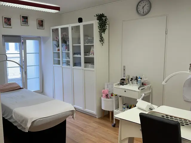Nagelstudio in Aarau: wo du suchen kannst