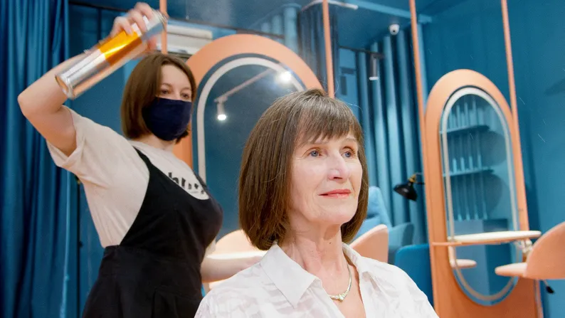 Wie man in einem Schönheitssalon Aufzeichnungen über Geschenkgutscheinzahlungen führt