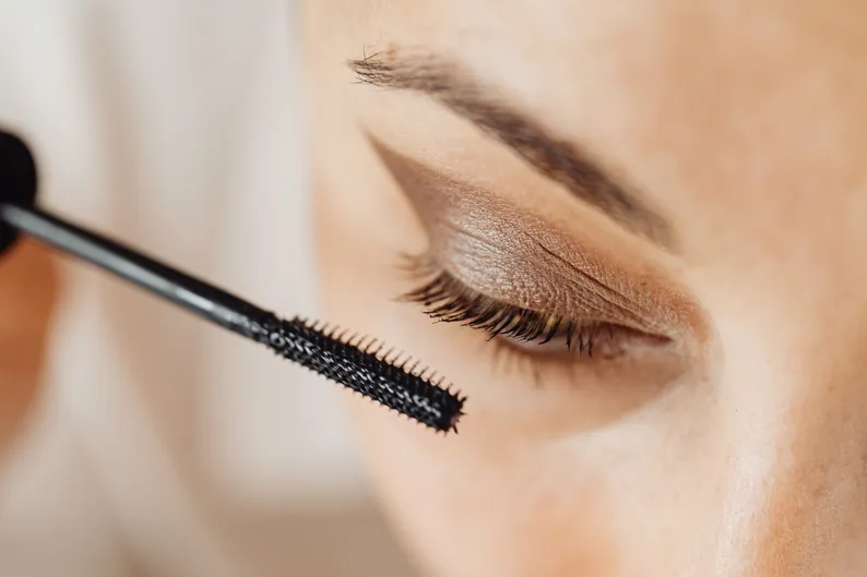 Eye makeup