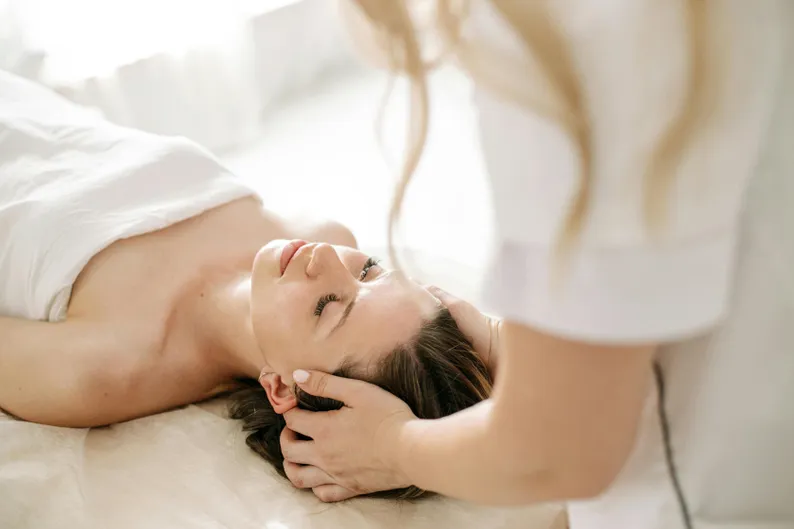 Beauty salon software for automating customer reviews