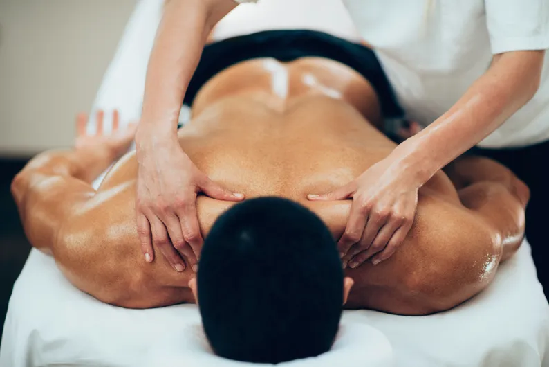 Gelenk-Mobilisation in der Thai-Massage