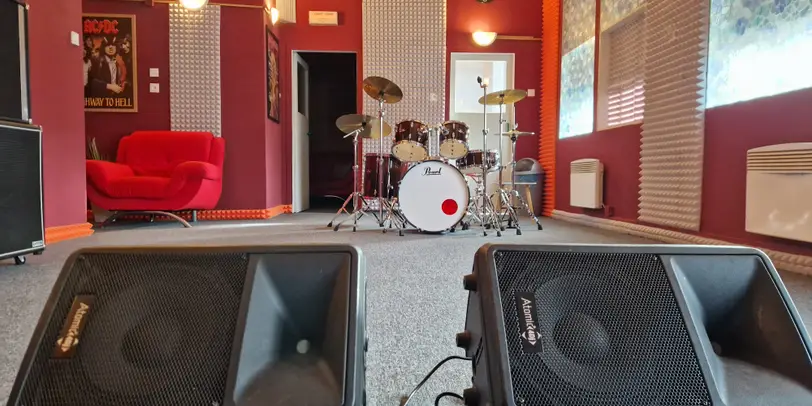 Drop-D Music Studio - Zkušebny a Nahrávaní photo 13