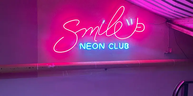 SMILE Neon CLUB photo 1