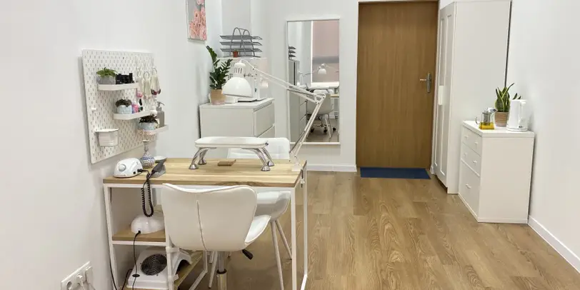 Akperova Nail Studio - Манікюр, педикюр, нарощування нігтів photo 7