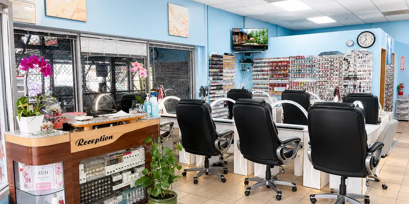 Famous Nails | Nail Salon in Gresham, OR photo 4