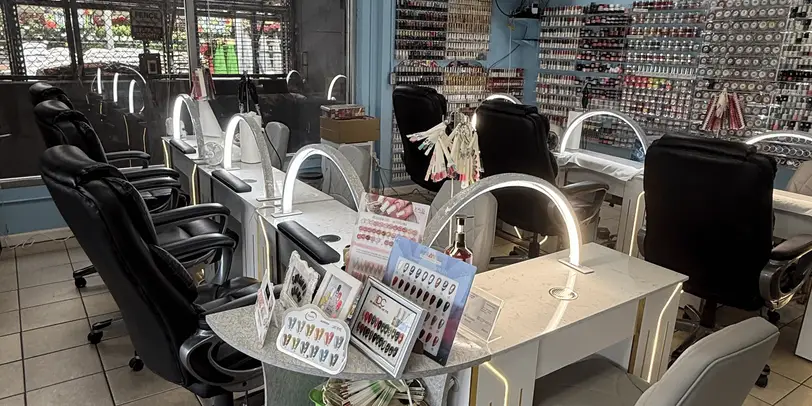 Famous Nails | Nail Salon in Gresham, OR photo 7