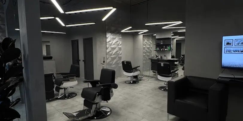 Strand barbershop photo 7