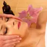 Kopf und Gesichtsmassage
