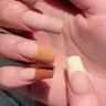 Korrektur von verlängerten Nägeln + Maniküre + einfarbige Gel Polish(Shellac)