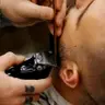 КОНТУР БОРОДИ ТРИМЕРОМ