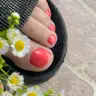 Педікюр з покриттям лаком