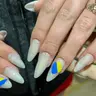 Нарощення нігтів