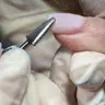 Зняття гель-лаку