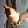 Масаж рук spa свічкою