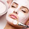 Exklusiv Anti-Aging-Behandlung mit Dreifach-Hyaloron und Vitamin C