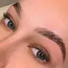 Signature Kombi: Signature Brows & Perfect Lashes: Dein perfekter Look in einer Sitzung!